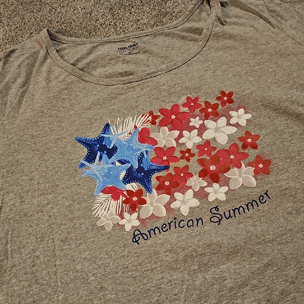 🟠B7❤️🔹️Gray Patriotic Floral Tee